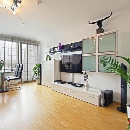 Private Apartments Near Exhibition Center Hannover Room photo